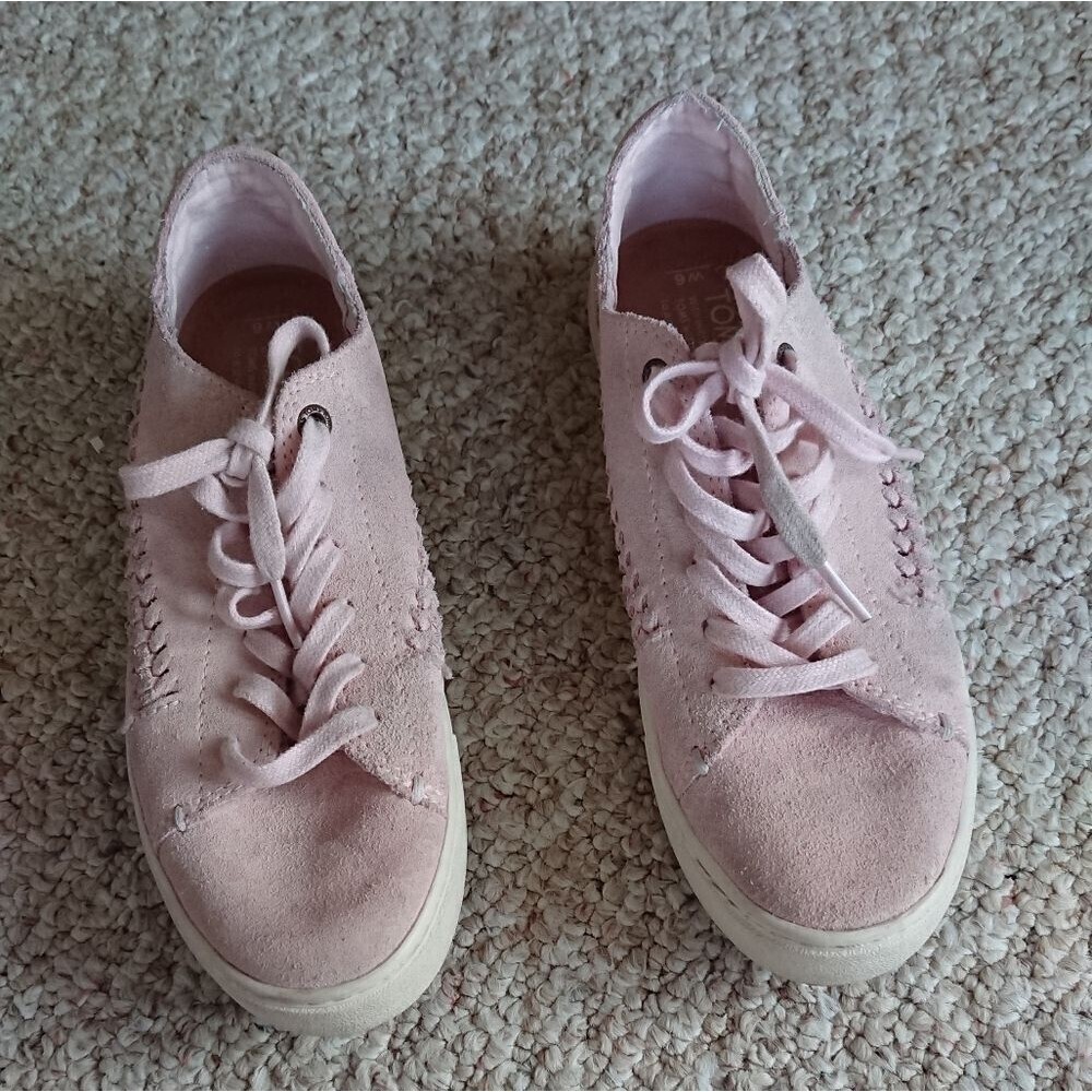TOMS Lenox Desert light pink Suede Sneakers size 6